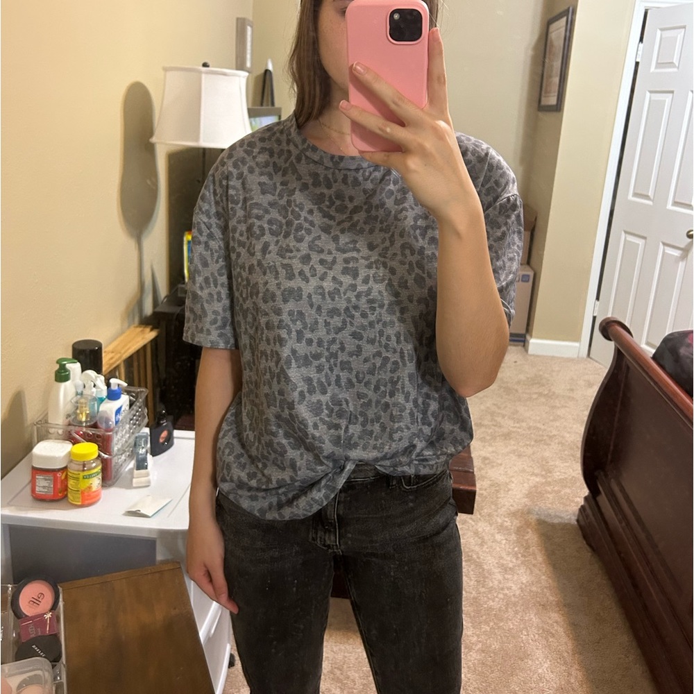 SHEIN cheetah print graphic Tee